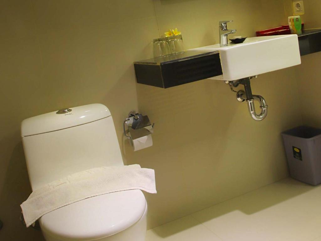 Dragon Inn Kendari Room photo