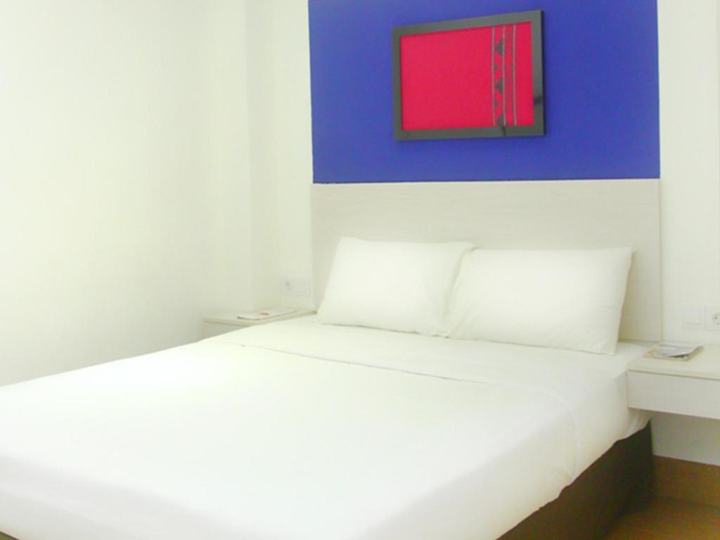 Dragon Inn Kendari Room photo