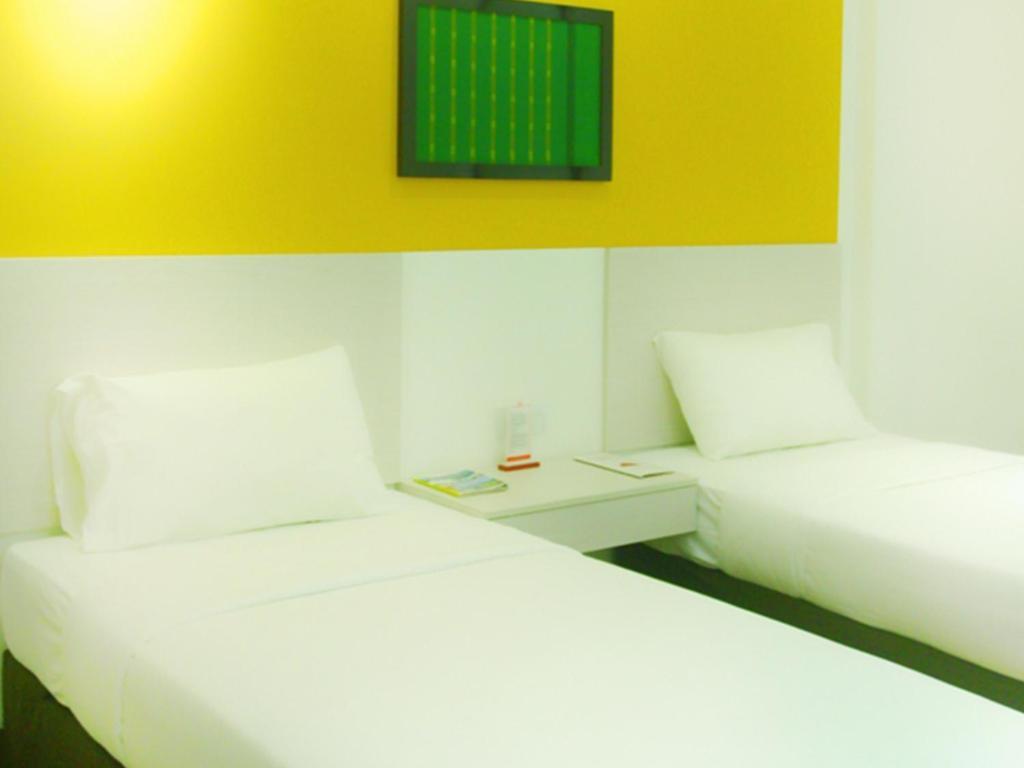 Dragon Inn Kendari Room photo